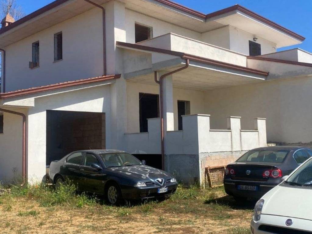 casa indipendente in vendita a Sabaudia