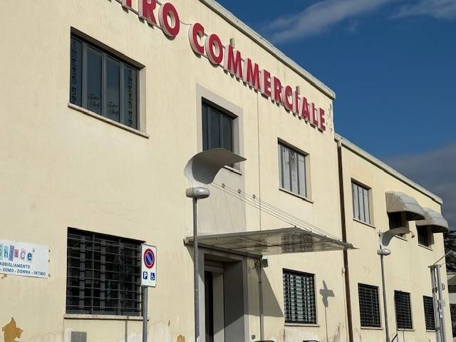 negozio in vendita a Sabaudia in zona Borgo Vodice