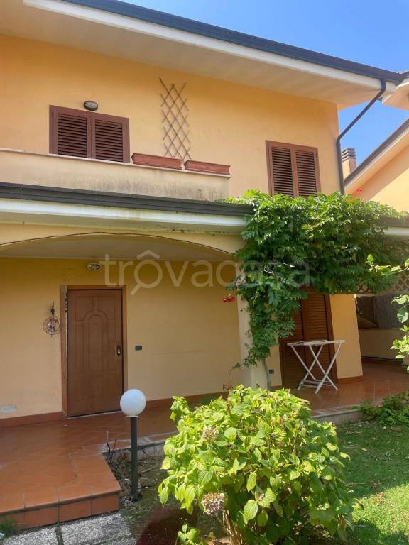 casa indipendente in vendita a Sabaudia