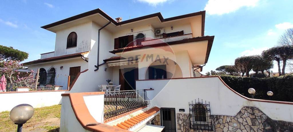 casa indipendente in vendita a Sabaudia