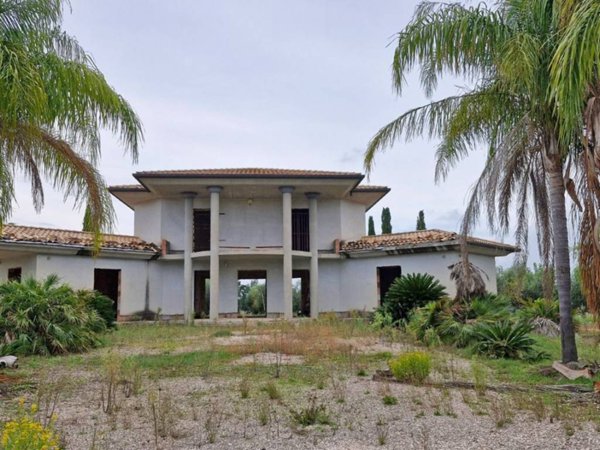 casa indipendente in vendita a Sabaudia