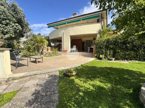 casa indipendente in vendita a Sabaudia