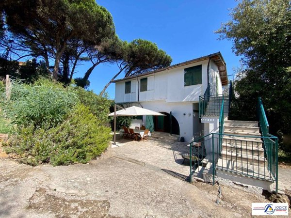 casa indipendente in vendita a Sabaudia