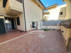 appartamento in vendita a Sabaudia in zona Bella Farnia