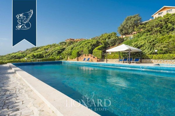 casa indipendente in vendita a Sabaudia