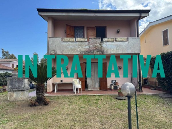 casa indipendente in vendita a Sabaudia