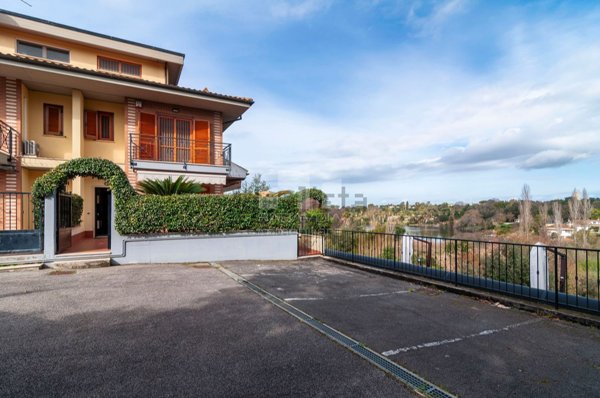 casa indipendente in vendita a Sabaudia