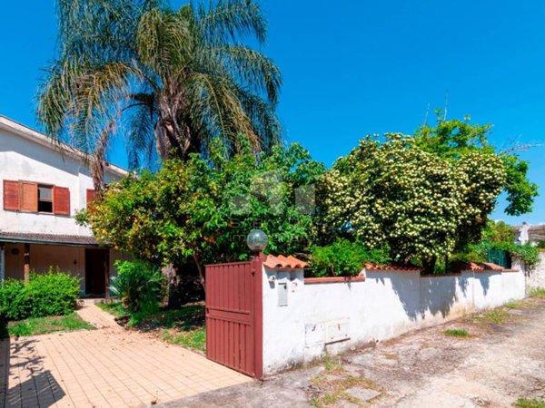 casa indipendente in vendita a Sabaudia