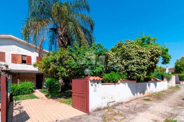 casa indipendente in vendita a Sabaudia