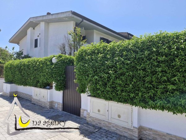 casa indipendente in vendita a Sabaudia