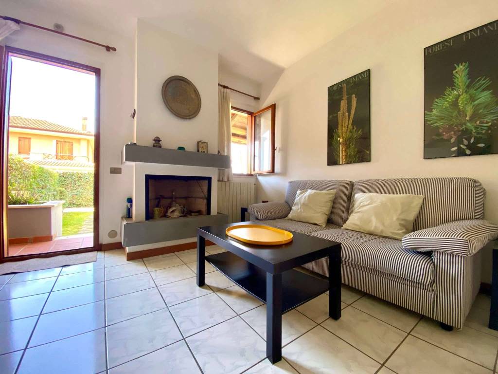 casa indipendente in vendita a Sabaudia