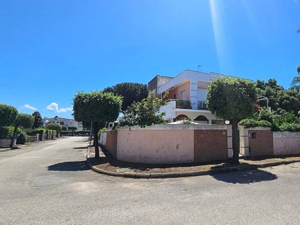 casa indipendente in vendita a Sabaudia