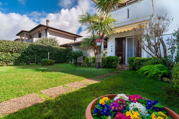 casa indipendente in vendita a Sabaudia