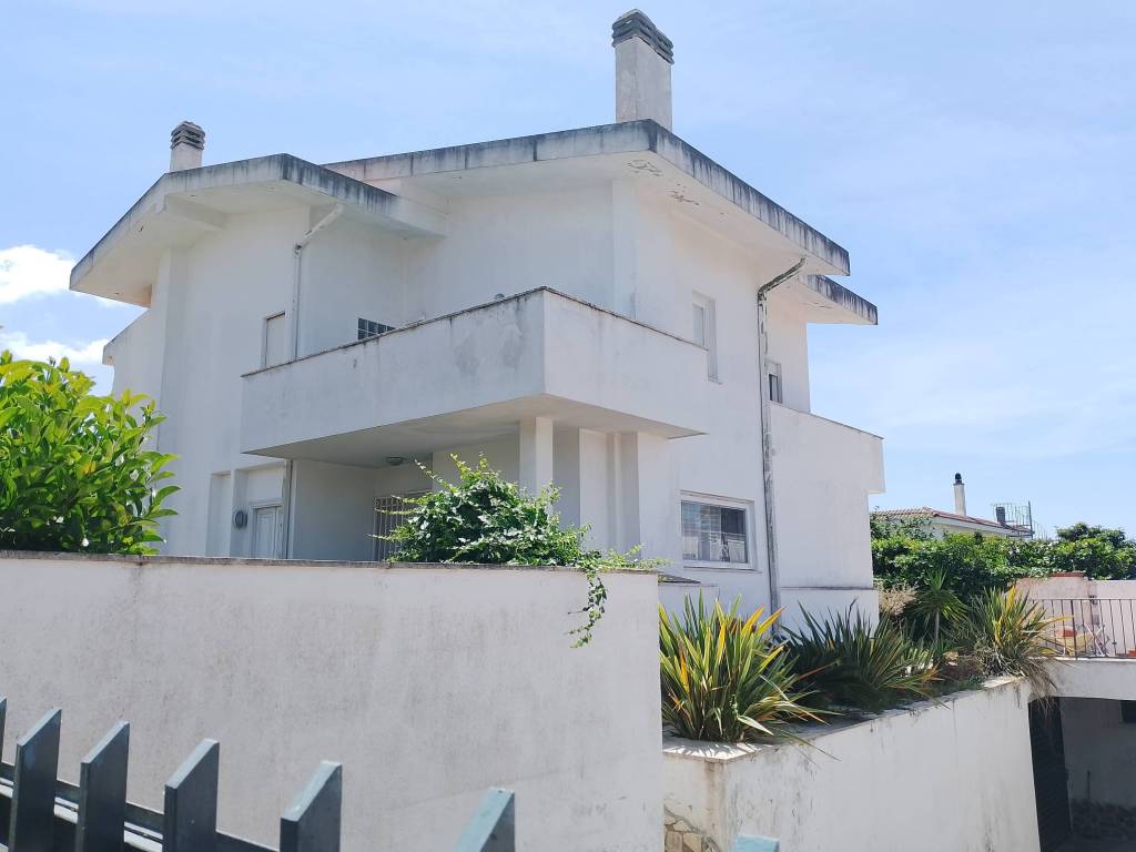 casa indipendente in vendita a Sabaudia