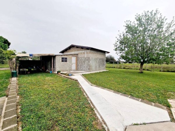 casa indipendente in vendita a Sabaudia