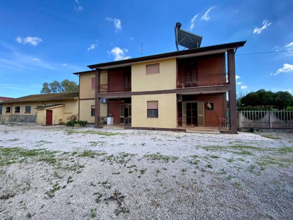 casa indipendente in vendita a Sabaudia