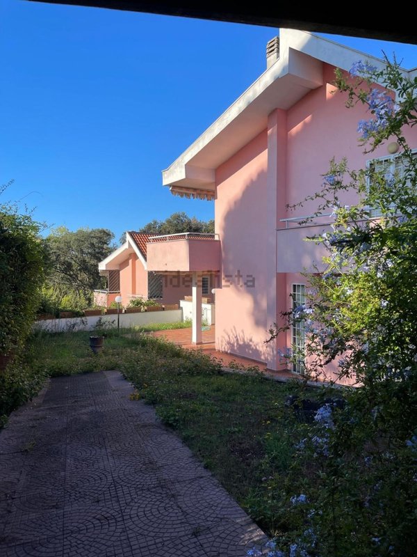 casa indipendente in vendita a Sabaudia