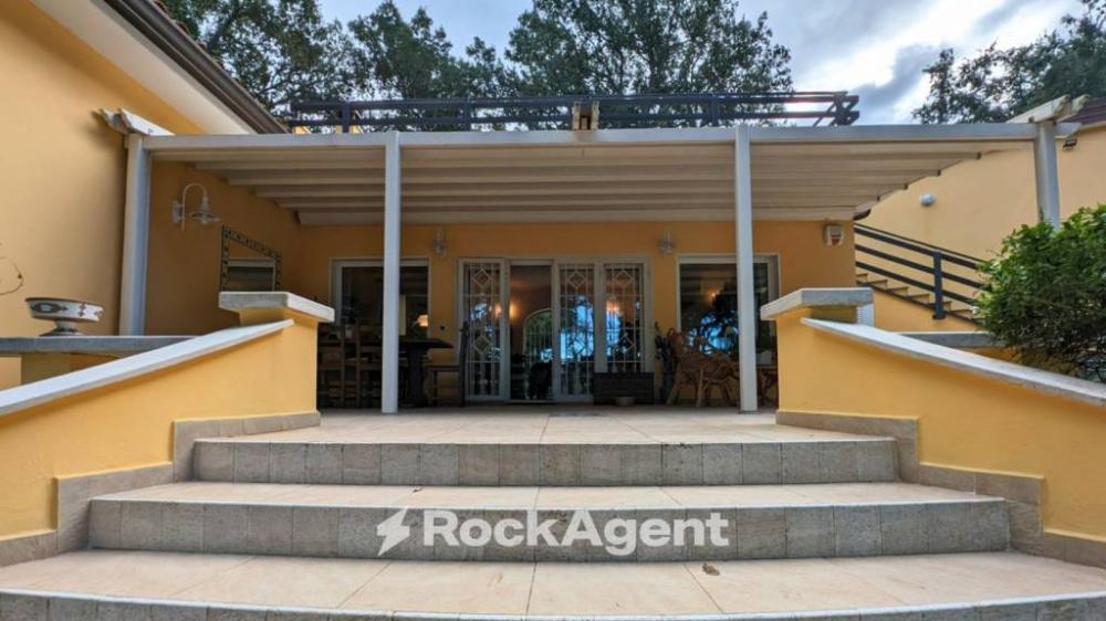 casa indipendente in vendita a Sabaudia in zona Baia d'Argento