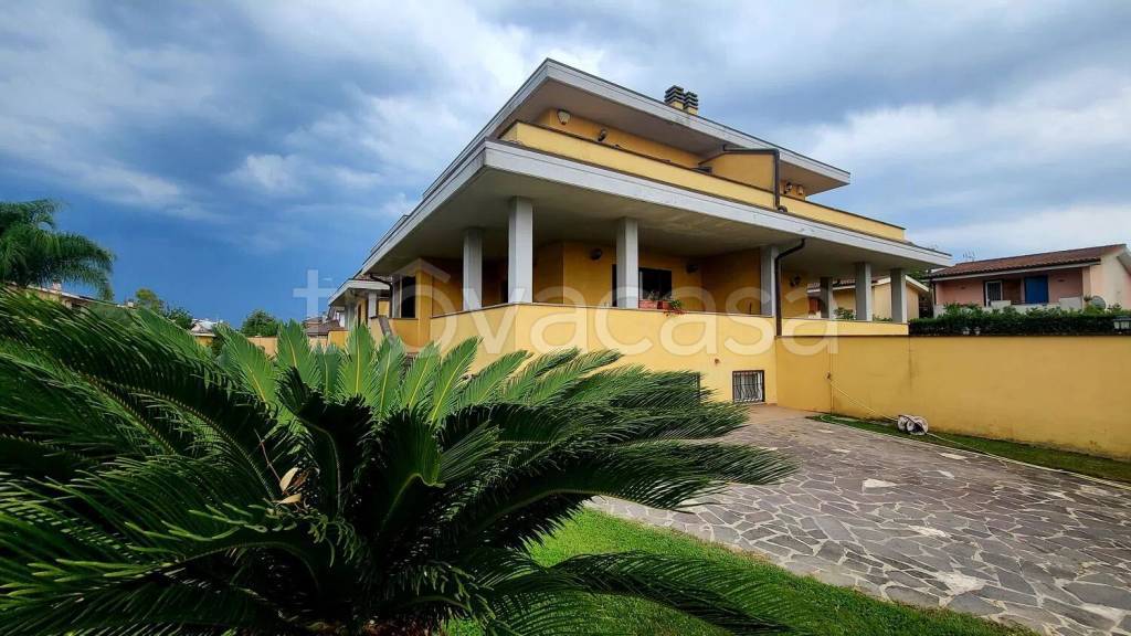 casa indipendente in vendita a Sabaudia