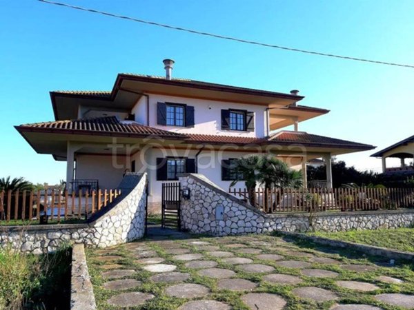 casa indipendente in vendita a Sabaudia