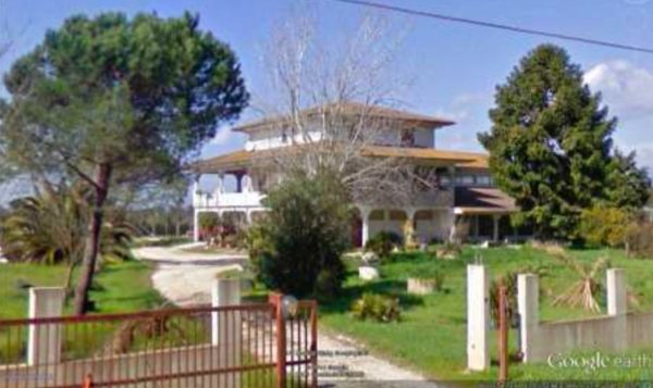 casa indipendente in vendita a Sabaudia