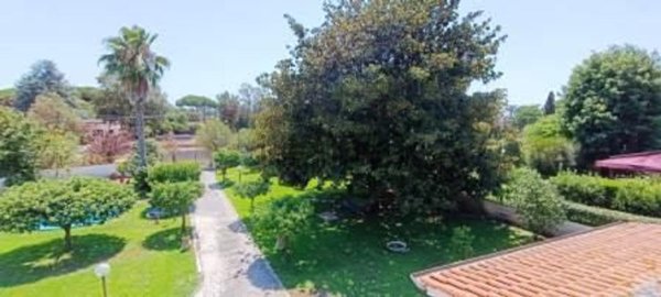 casa indipendente in vendita a Sabaudia