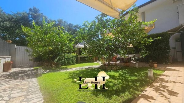 casa indipendente in vendita a Sabaudia