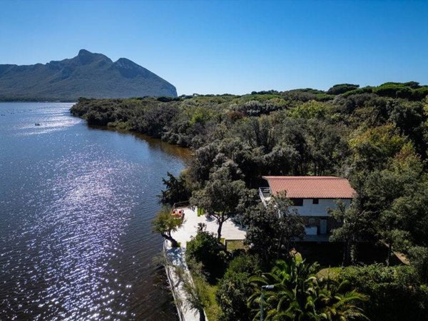 casa indipendente in vendita a Sabaudia