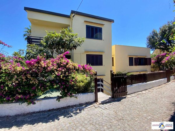 casa indipendente in vendita a Sabaudia