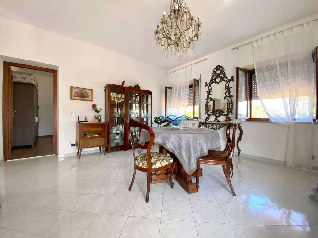 casa indipendente in vendita a Sabaudia