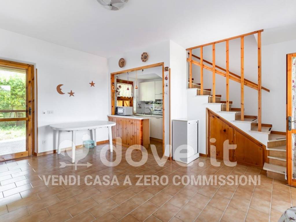 casa indipendente in vendita a Sabaudia in zona Bella Farnia