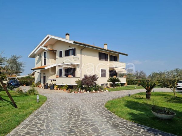 casa indipendente in vendita a Sabaudia
