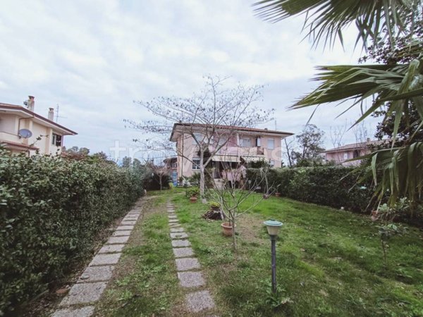 casa indipendente in vendita a Sabaudia