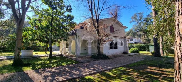 casa indipendente in vendita a Sabaudia in zona Baia d'Argento