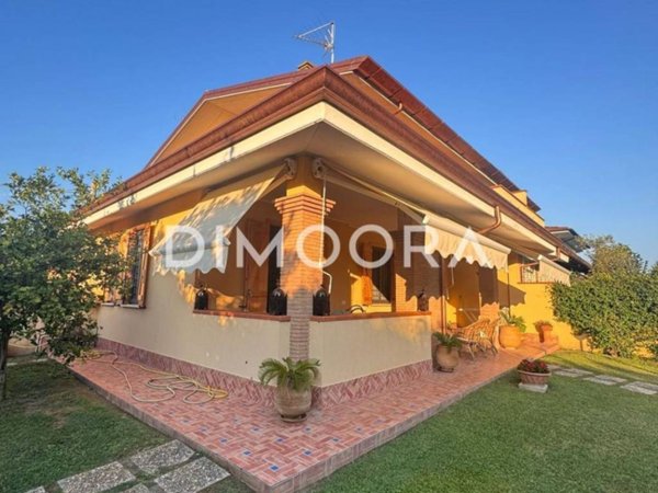 casa indipendente in vendita a Sabaudia in zona Bella Farnia