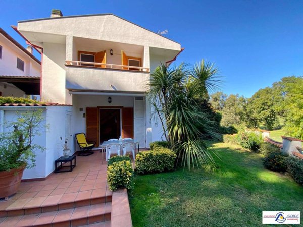 casa indipendente in vendita a Sabaudia