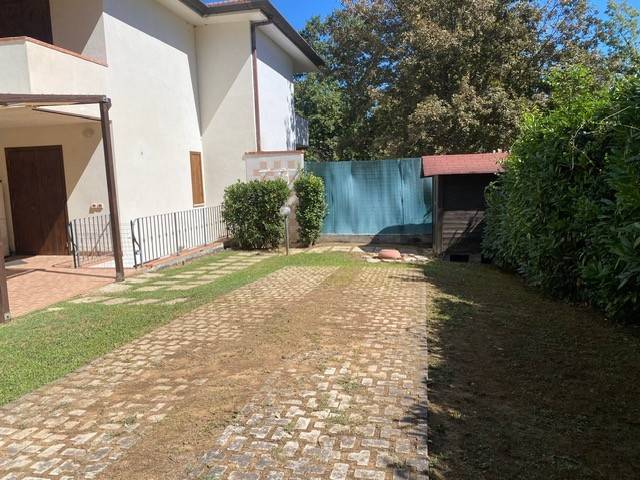 casa indipendente in vendita a Sabaudia