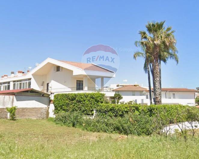 casa indipendente in vendita a Sabaudia