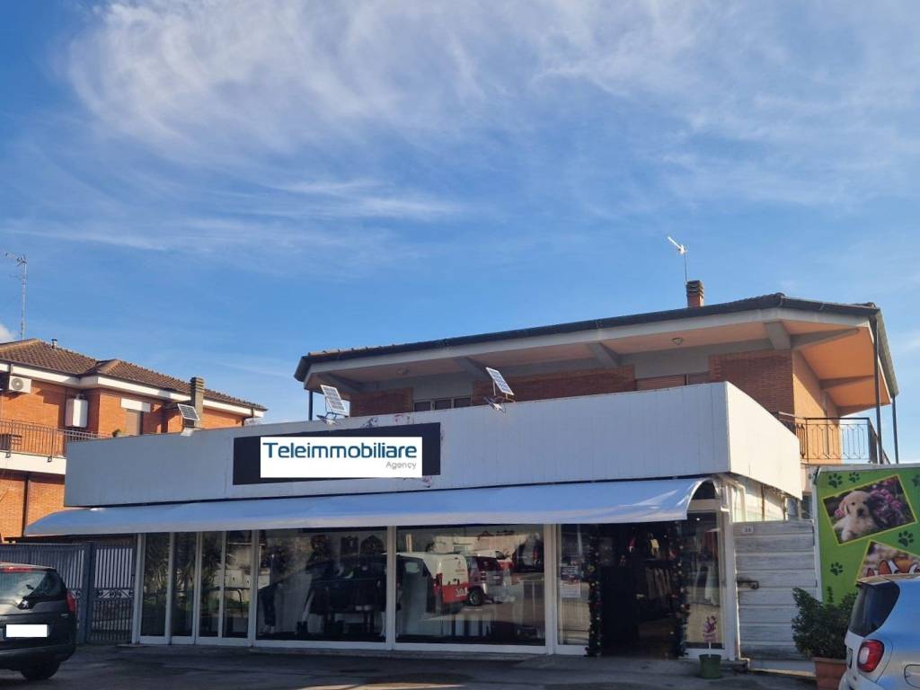 intera palazzina in vendita a Sabaudia