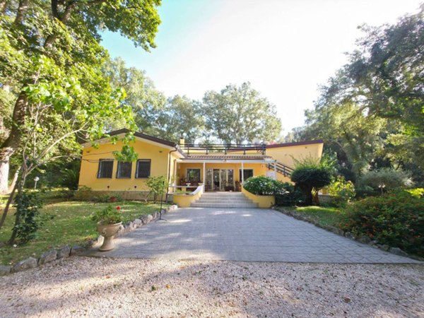 casa indipendente in vendita a Sabaudia