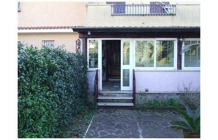 casa indipendente in vendita a Sabaudia in zona Baia d'Argento