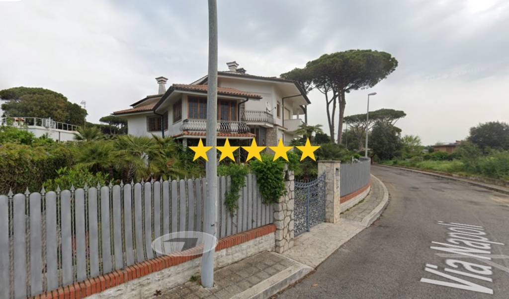 casa indipendente in vendita a Sabaudia