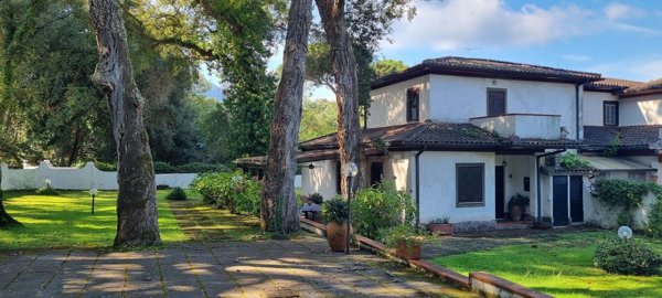 casa indipendente in vendita a Sabaudia in zona Baia d'Argento