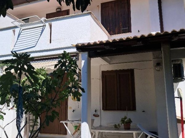 casa indipendente in vendita a Sabaudia in zona Bella Farnia