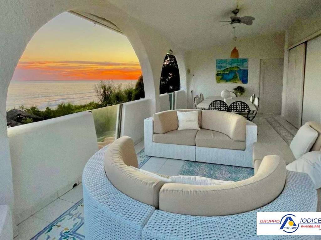 casa indipendente in vendita a Sabaudia