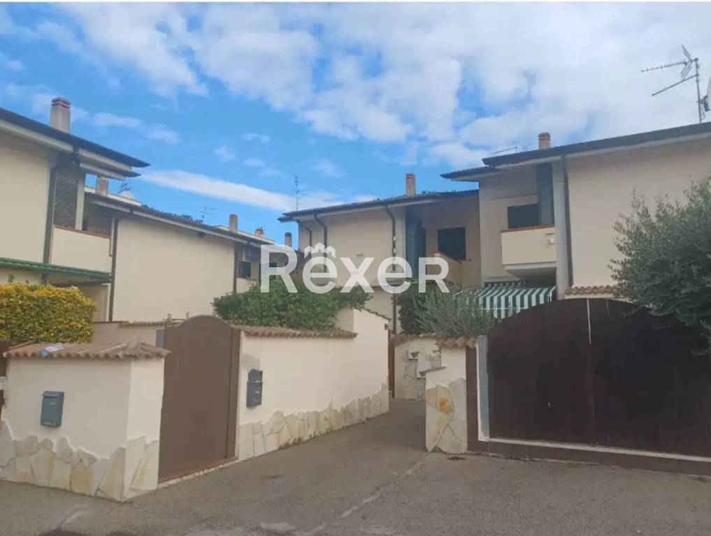 casa indipendente in vendita a Sabaudia in zona Bella Farnia