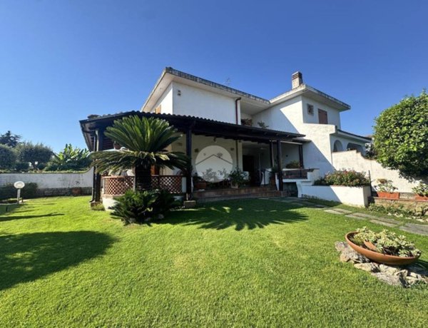 casa indipendente in vendita a Sabaudia