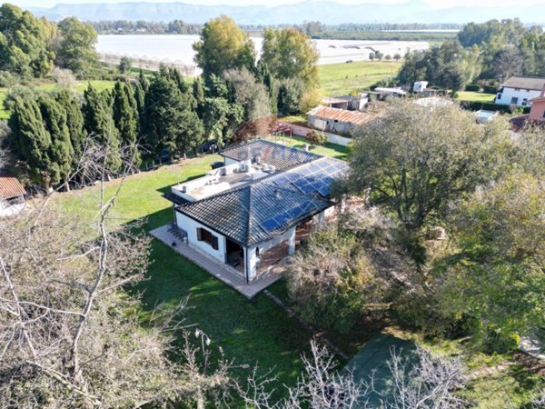 casa indipendente in vendita a Sabaudia