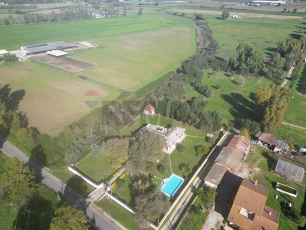 casa indipendente in vendita a Sabaudia