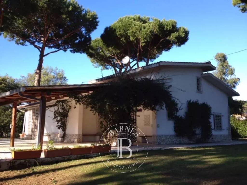 casa indipendente in vendita a Sabaudia